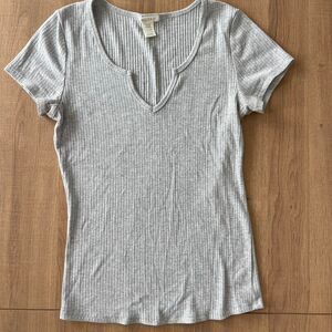 Grey ribbed v-neck top Medium